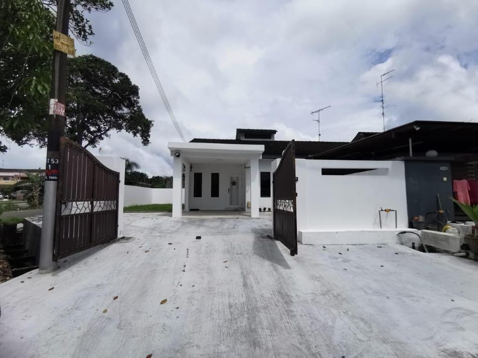 Hui Gallery Guest House  Vacation rental in Johor Bahru
