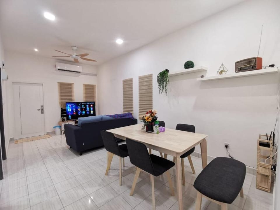 Hui Gallery Guest House  Vacation rental in Johor Bahru