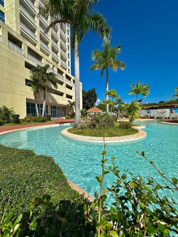Oceanview Deluxe 1BR Suite La Mirada Vacation rental in Lapu-Lapu City