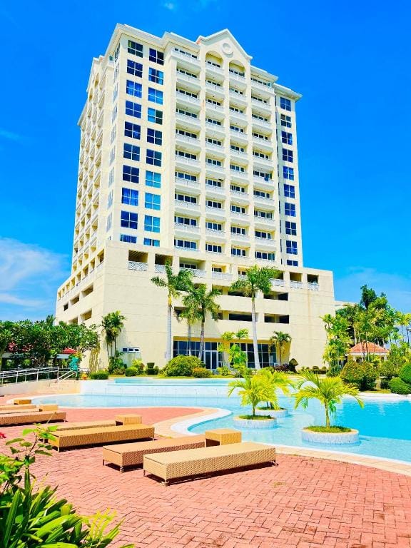 Oceanview Deluxe 1BR Suite La Mirada Vacation rental in Lapu-Lapu City