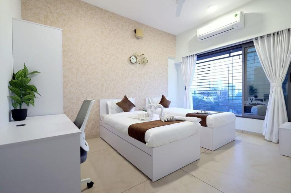 Business lesiure - 3 BHK with Balcony-Chef- NAVI Apartment in Maharashtra