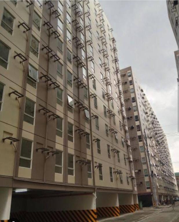 Urban Deca homes by fernandez Vacation rental in Manila City