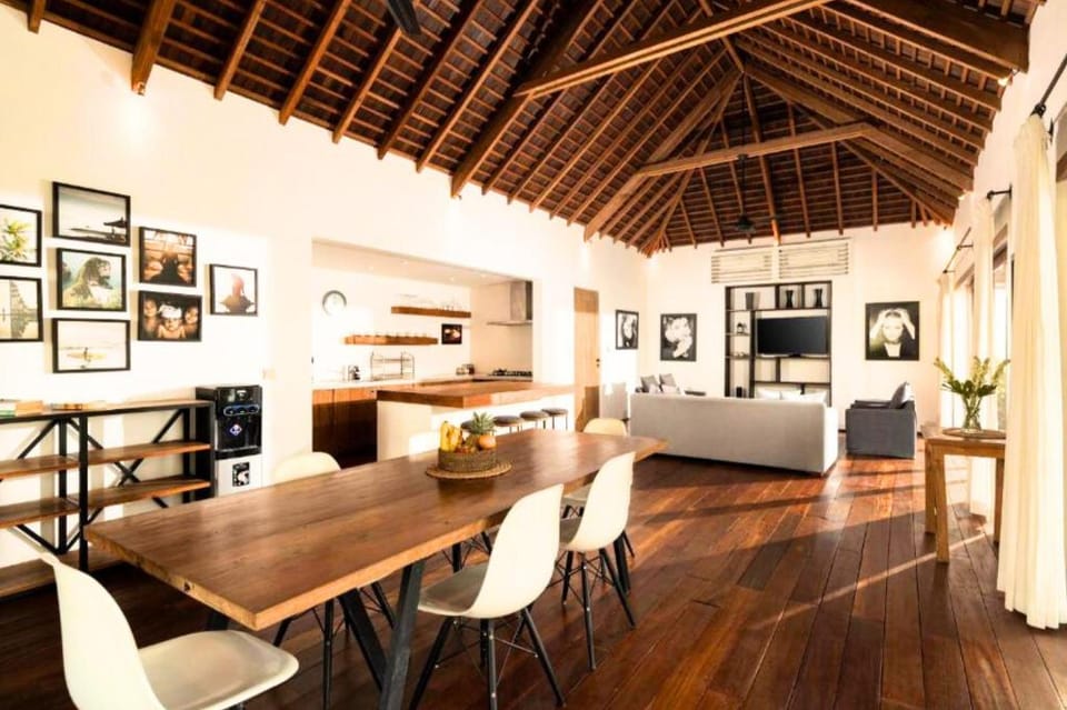Palm Villa 3 BR Private Pool w/ Garden View IR41 Villa in North Kuta