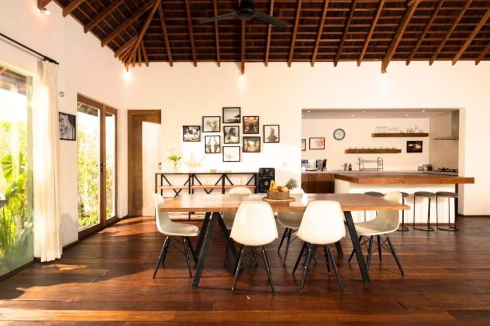 Palm Villa 3 BR Private Pool w/ Garden View IR41 Villa in North Kuta