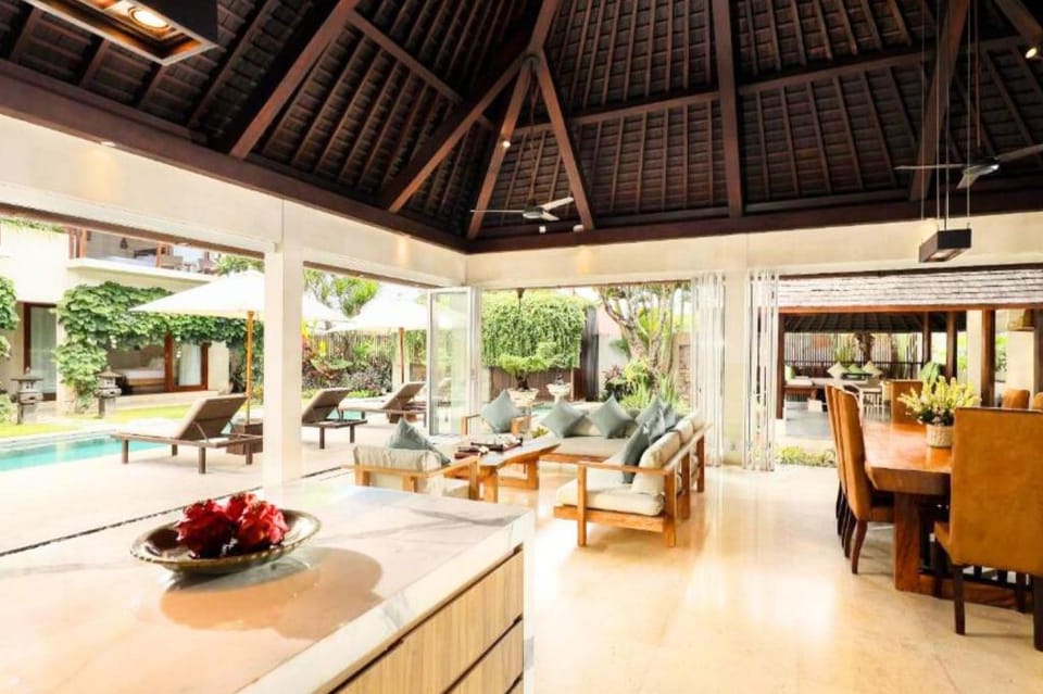 Cambodia 5 BR Calm Private Pool Villa IR42 Apartment in North Kuta
