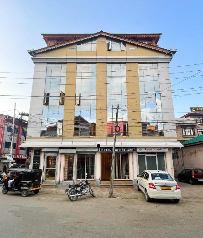 HOTEL TWON PALACE  Apartment in India