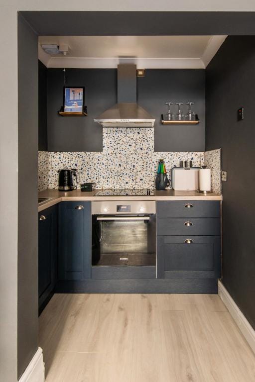 Modern 2-bedroom 30 seconds to seafront Apartment in Hove