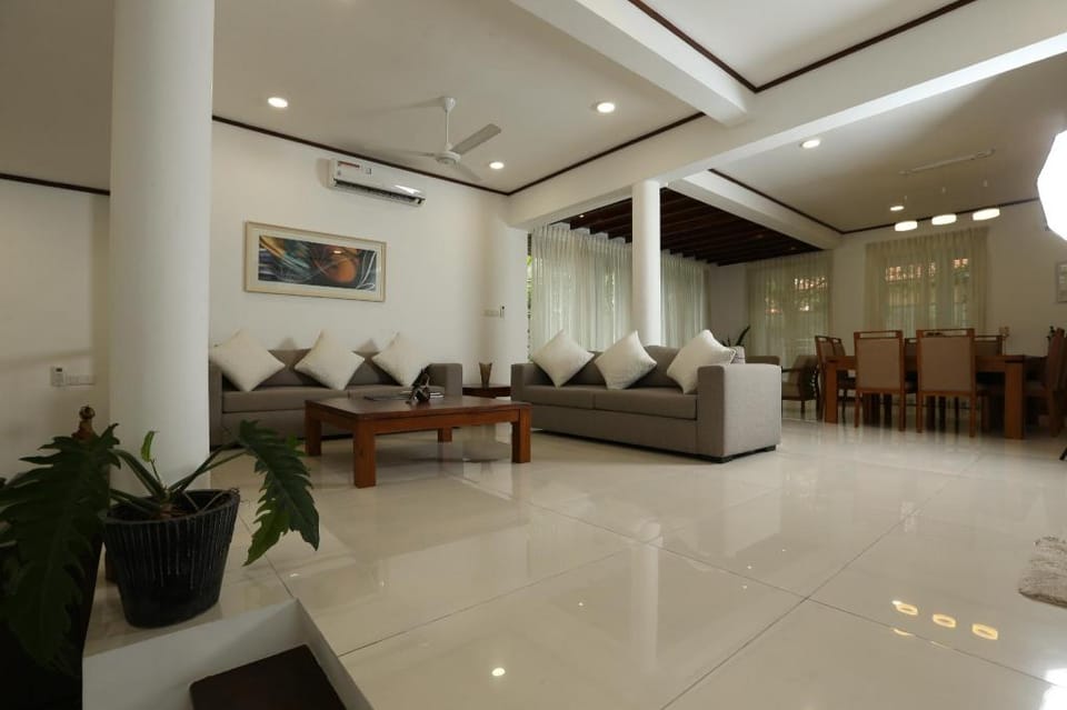 Romantic and cosy stay  Villa in Western Province