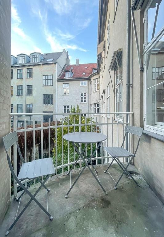 Beautiful 3 Bedroom Flat by Marble Church Vacation rental in Copenhagen