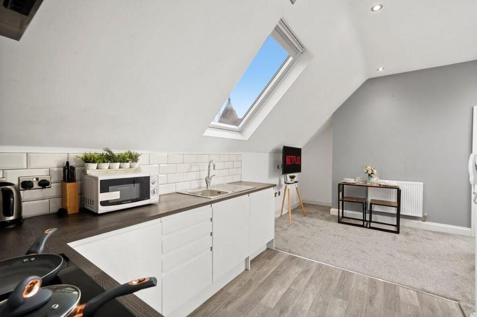 BridgeCity Central Maidstone Spacious 1 Bed Flat Vacation rental in Maidstone