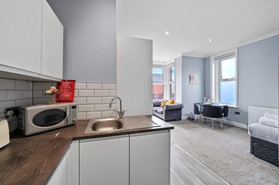 BridgeCity Glamorous Studio- Maidstone Town Centre Vacation rental in Maidstone