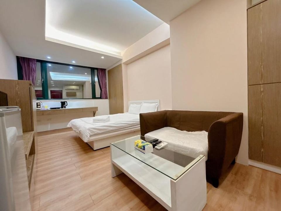 Bright & Sweet｜大安區舒適套房 (B)/Mar-exclusive Apartment in Taipei City