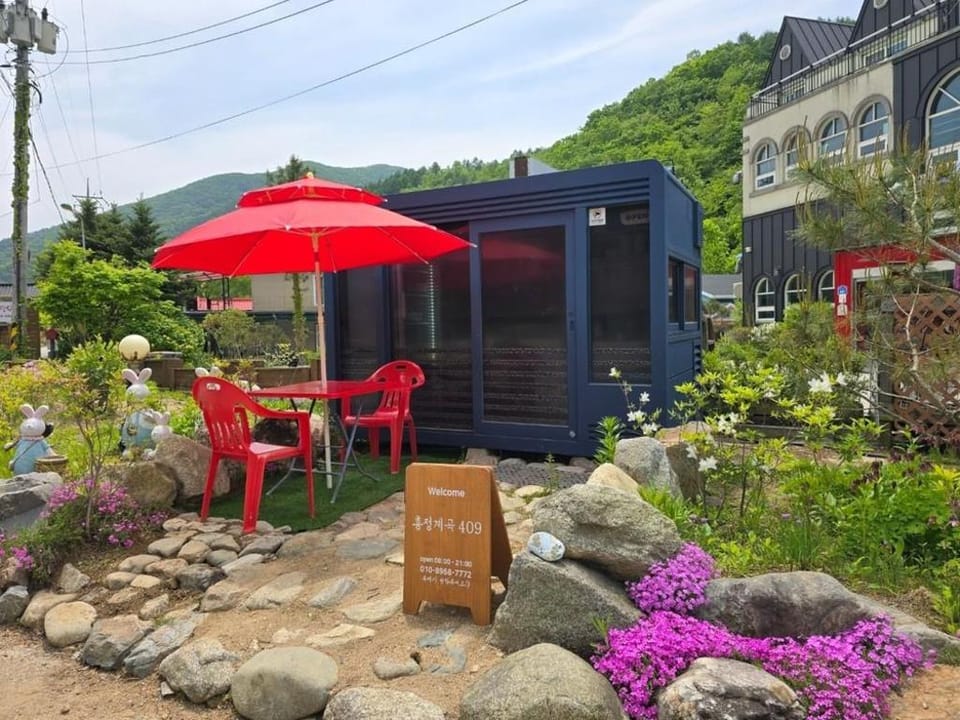 Heungjeong Valley 409 Pension Bed and Breakfast in South Korea
