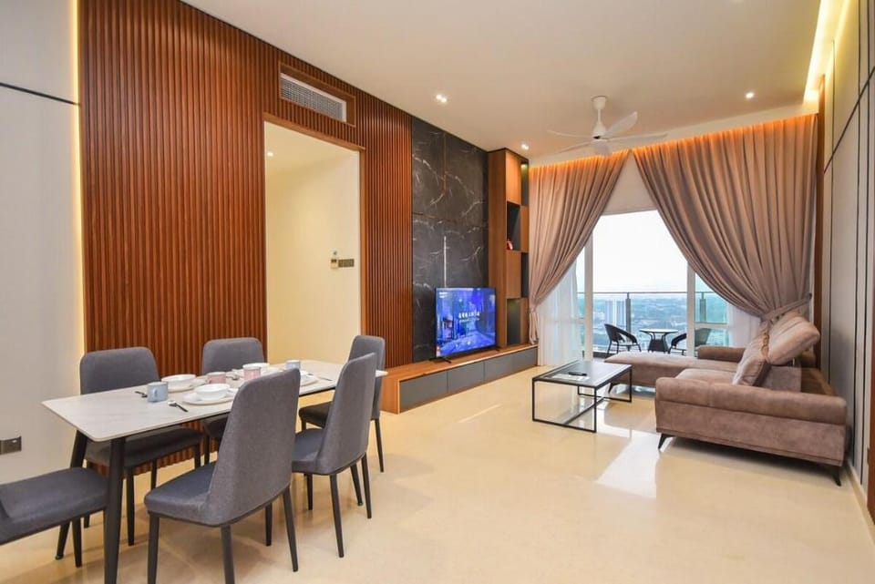 【Sunset View】Tritower Luxury Suite【6pax |Mahjong 】 Vacation rental in Johor Bahru