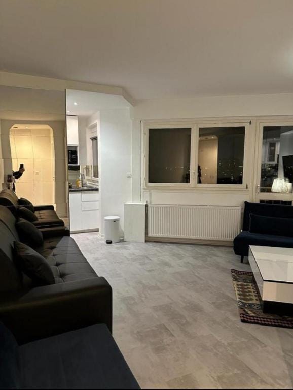 Beautiful new apartment, near subway station Apartment in Paris