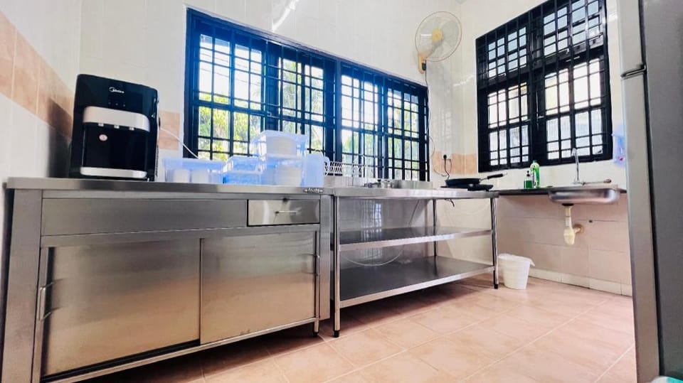 Ayer Itam Newly Renovated Corner Semi-D 10-12ppl Apartment in George Town