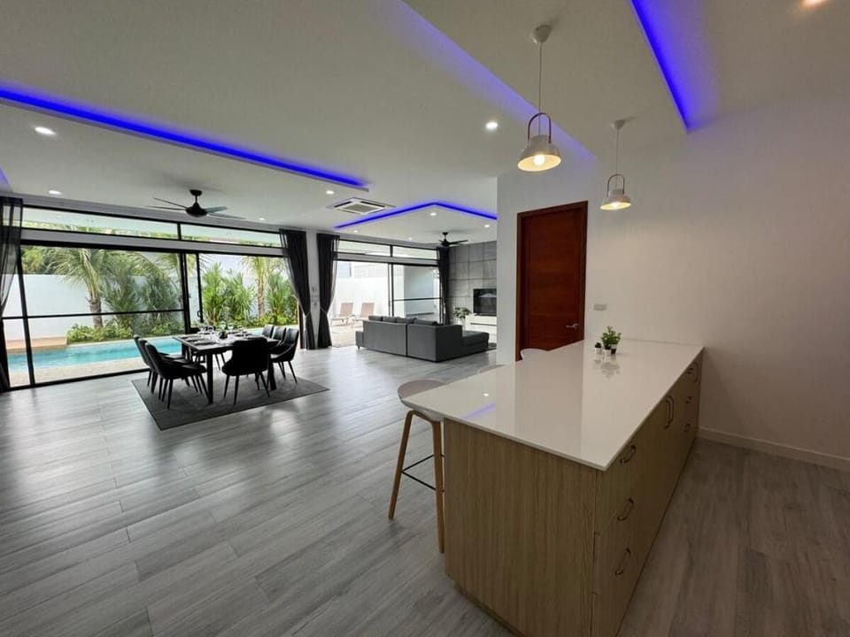 Sweet Luxury Escape Phuket Villa in Rawai