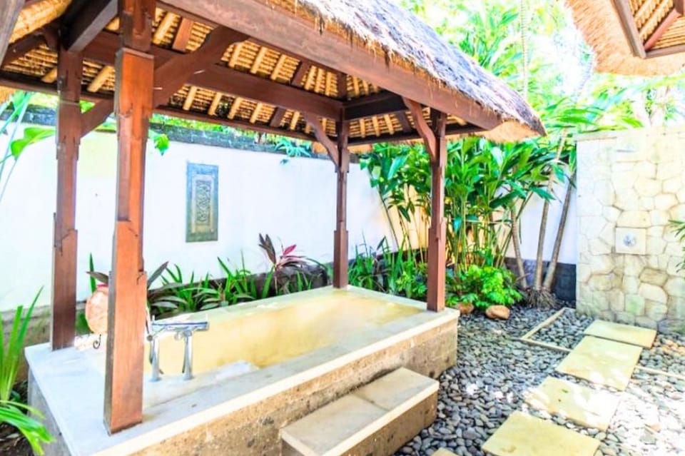 Brown Peach 4 BR Villa Private Pool IR109A Villa in Kuta Selatan