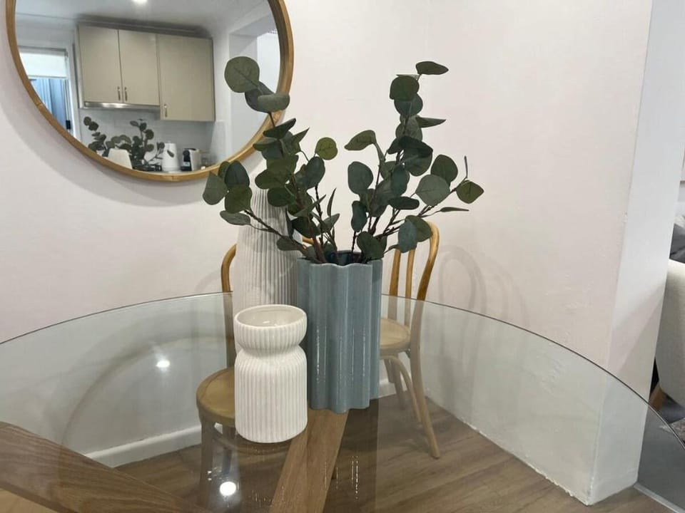 Chic 3-BR Terrace: Prime Location, Modern comforts Vacation rental in Sydney