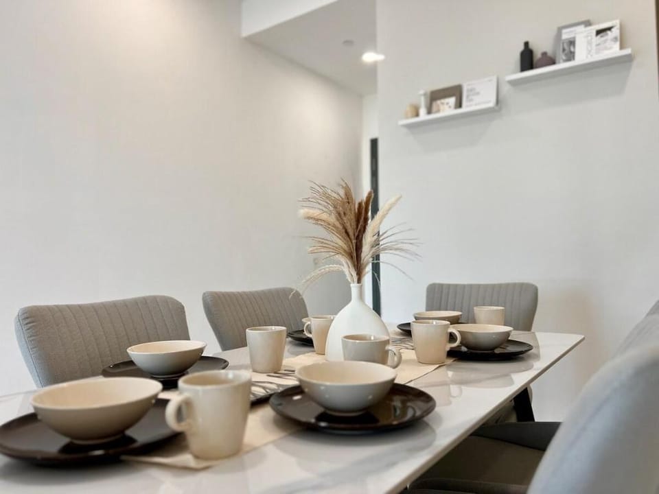 Paradigm Residence, Mocha by Guesthouse (8pax) Vacation rental in Johor Bahru