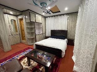 HOME GUEST HOME Apartment in Pakistan