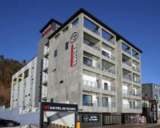 Yeogiuhtte Yeongdeok Bed and Breakfast in South Korea