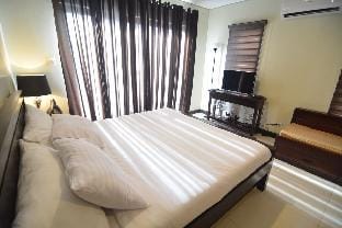 Tagaytay Crosswinds Luxury Condo Apartment in Tagaytay