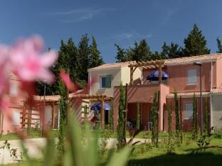 Cozy Country Home in Les Alpilles Apartment in Arles