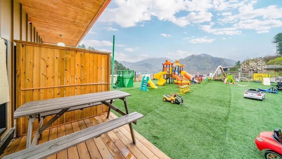 Gapyeong Wow Kids Pool Villa Bed and Breakfast in Gyeonggi-do