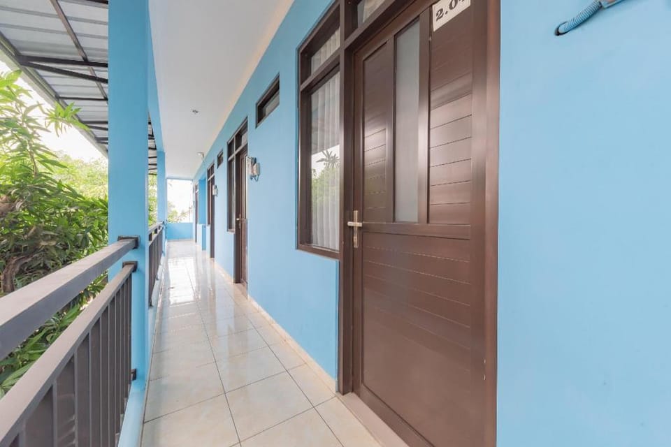 RedDoorz Syariah near Alun Alun Palimanan Hotel in Indonesia