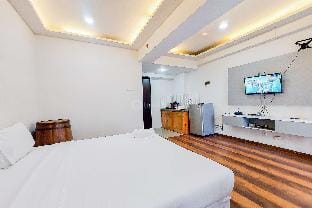 ComfyWarm Studio Serpong Greenview Apt By Travelio Apartment in Jakarta