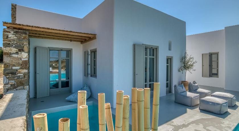 Lil Paros Luxury suites Hotel in Paros, Greece