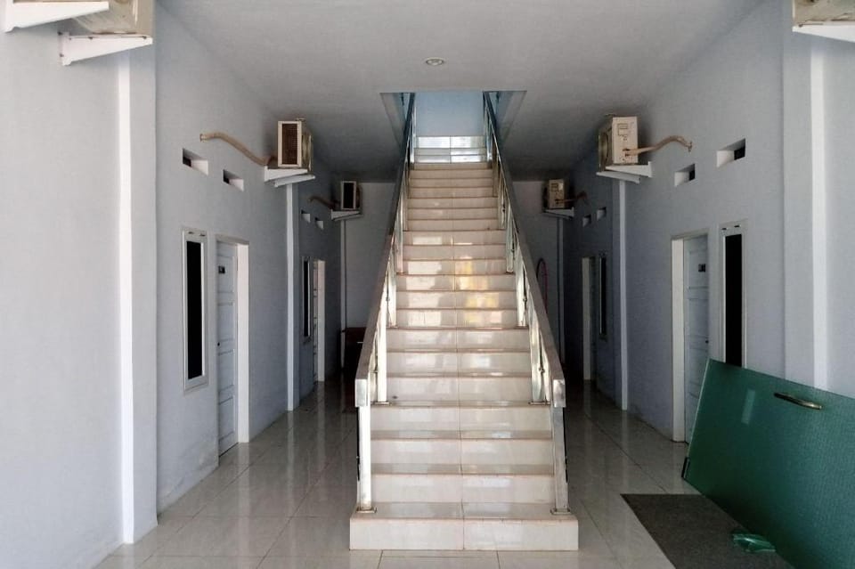 Hotel O Kost Nian Syariah Near SPBU Pertamina 74.91657 Mattirotasi Sidrap Hotel in Indonesia