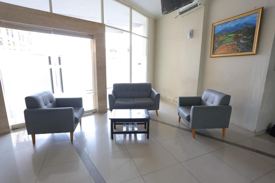 OYO 93492 Mamiya Rooms Hotel in South Jakarta City