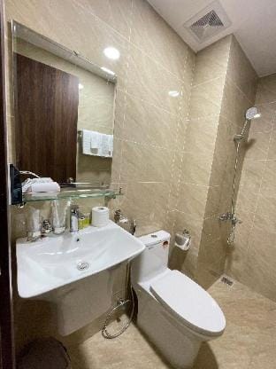 Asahi Luxstay _ Luxcity Cẩm Phả_ 2BR Apartment in Vietnam