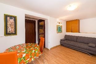 Apartment Ljubica with nice garden 2 Apartment in Novalja