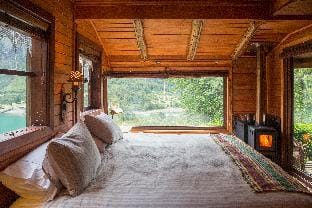 Barraco Lodge Luxury tent in Los Lagos, Chile