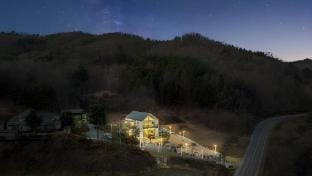 Hongcheon Jamjeok Private Pension Bed and Breakfast in Gyeonggi-do