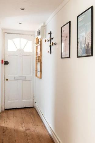 With Private Courtyard, 60 steps to the Sea Apartment in Hove