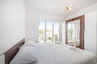 Cozy House Near Beach App 6 Apartment in Novalja
