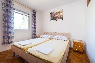 Ivica two bedroom apartment L, Novalja Apartment in Novalja