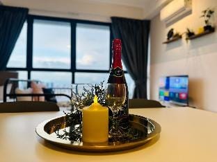 HOT- URBAN SUITE- 3BR Homestay 10pax by WL UB167  Vacation rental in George Town