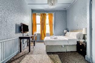 Kensington Gardens - Double Studio Apartment in City of Westminster