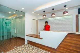 OYO Top Ten Suites Near Orion Mall Vacation rental in Bengaluru