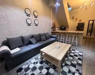 4 Bedroom House with Rooftop near BTS Ekkamai Vacation rental in Bangkok