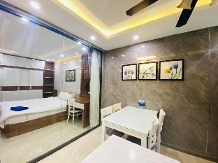 3 bedroom apartment on My Khe beach Apartment in Da Nang