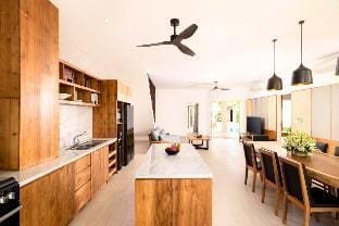 Cambodia 5 BR Private Pool Villa IR38 Villa in Kuta