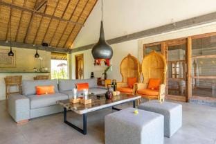 Stunning 2 BR Private Villa With Garden View Y055 Villa in Tampaksiring
