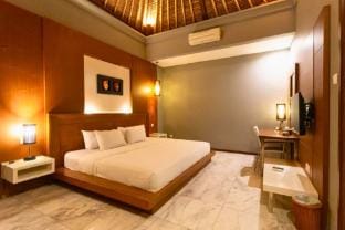 Royal Lodge 2 BR Room Garden View With Pool REV39 Villa in Bali