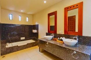 Sun And Sand 3 BR Privat Swimmingpool Villa NE43 Villa in Bali